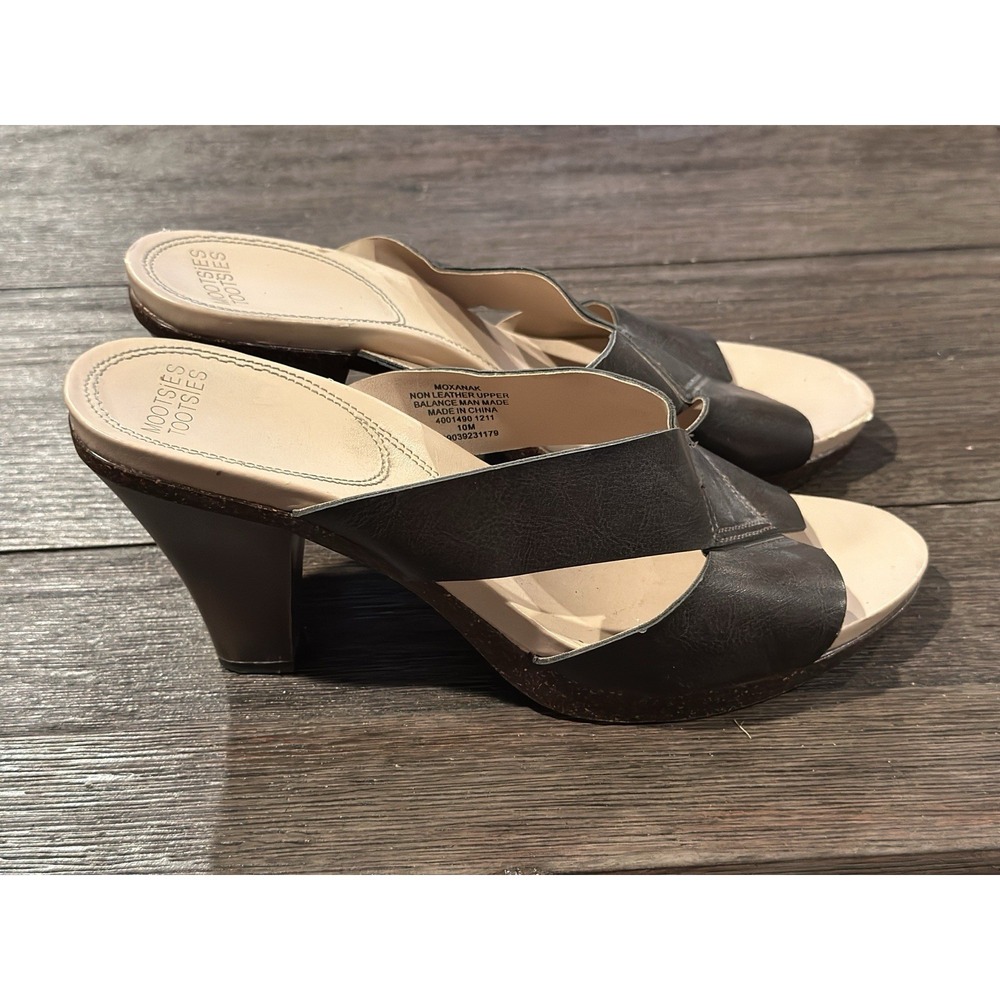 Mootsies Tootsies sz 10 Brown faux leather heel sandals Moxanak GUC